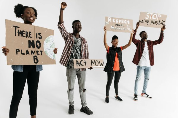 Comment organiser une soirée de contes autour du feu dans un jardin?