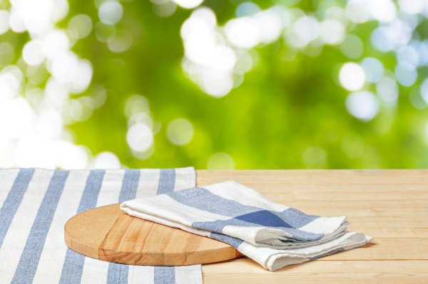 Explore l'élégance des tablecloths en toile de jouy